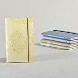 GodsowncountryIND - Cuaderno de notas pequeño con cierre elástico, funda hecha de papel hecho a mano, hecha de algodón y fibras vegetales, hojas naturales originales