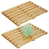 mDesign Juego de 2 alfombras de bambú – Alfombrilla de baño rectangular de bambú ecológico – Accesorio de baño y ducha con estética de spa – color bambú