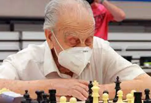 Manuel Álvarez ya ha jugado algunos torneos después de cumplir cien años