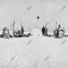 Imagen de la expedición liderada por Amudsen al Polo Sur poco antes