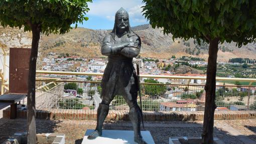 Estatua de Aliatar, alcalde de Loja en el s.  XV