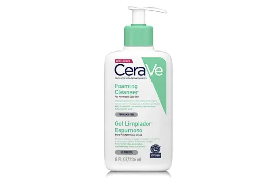 CeraVe Foaming Gel Cleanser kombineeritud või rasusele nahale. Druni foto.