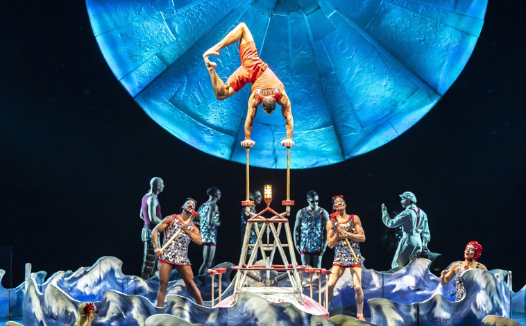 Imagen principal - Imágenes del espectáculo del Circo del Sol en Alicante