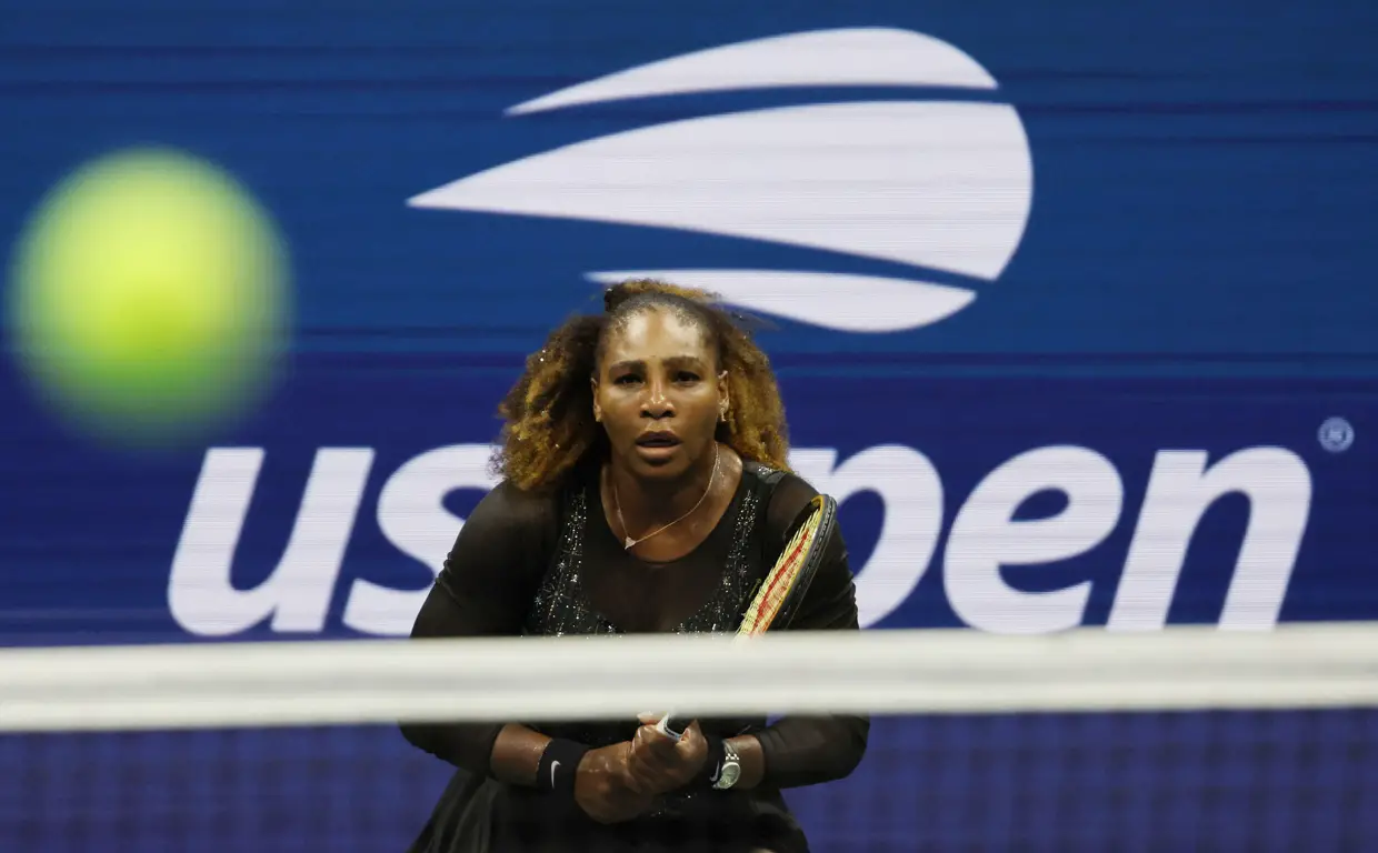 Serena tránh chia tay, vào vòng 2 US Open