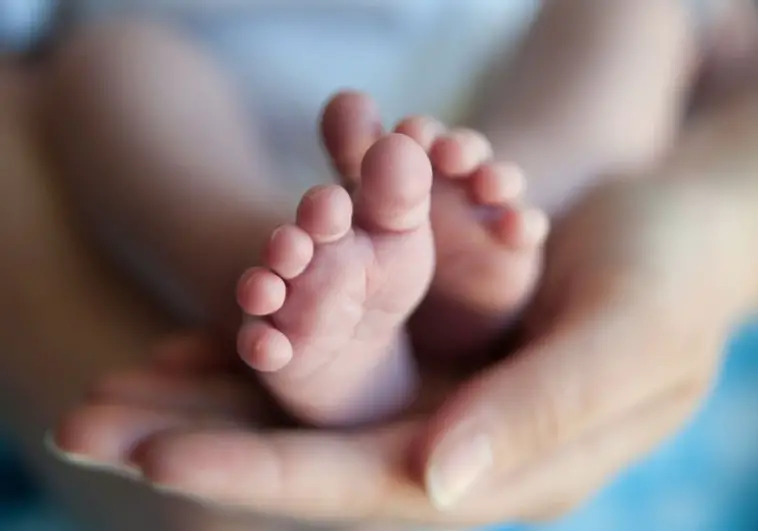 Imagen de archivo de un bebé reién nacido
